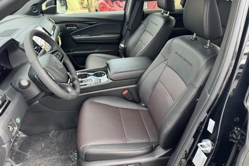 2026 Honda Ridgeline Black Edition photo 1