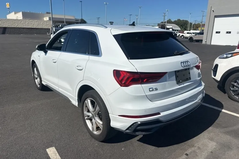2020 Audi Q3 Premium Plus S line photo 1