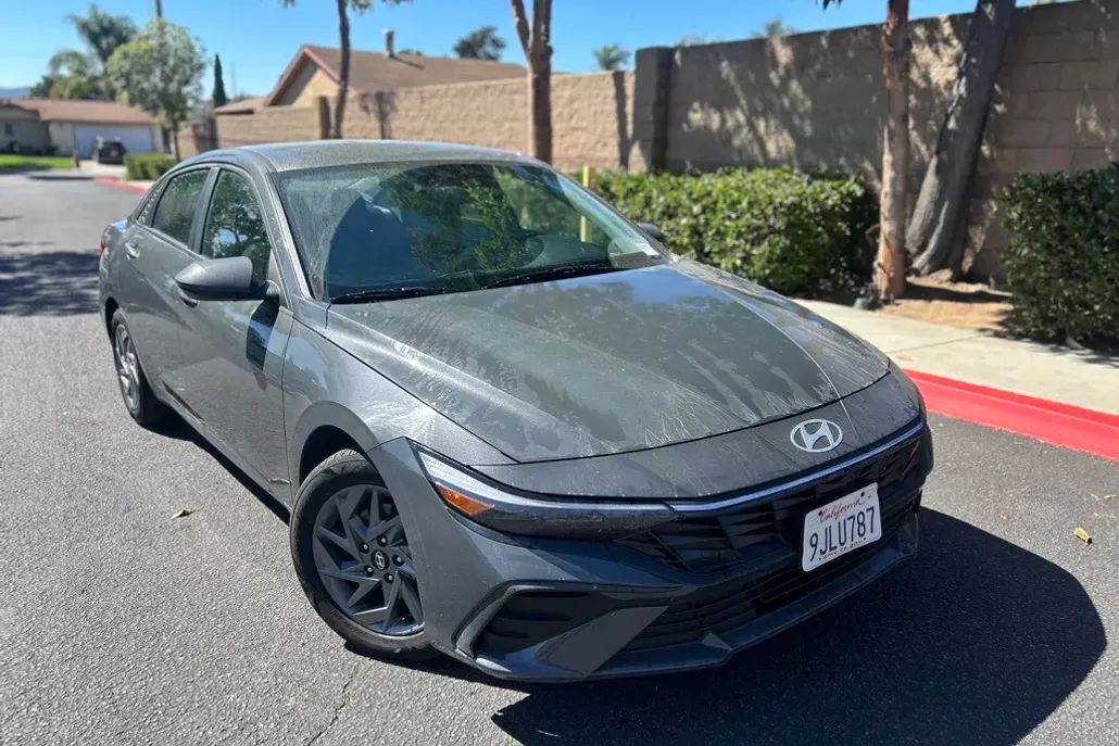 2024 Hyundai Elantra SEL photo 1
