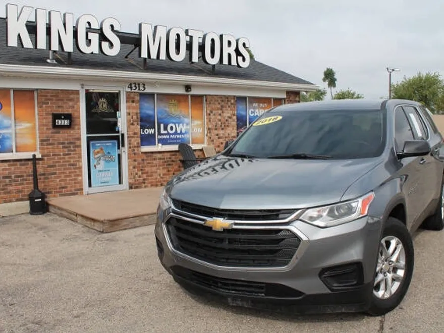 2018 Chevrolet Traverse LS photo 1