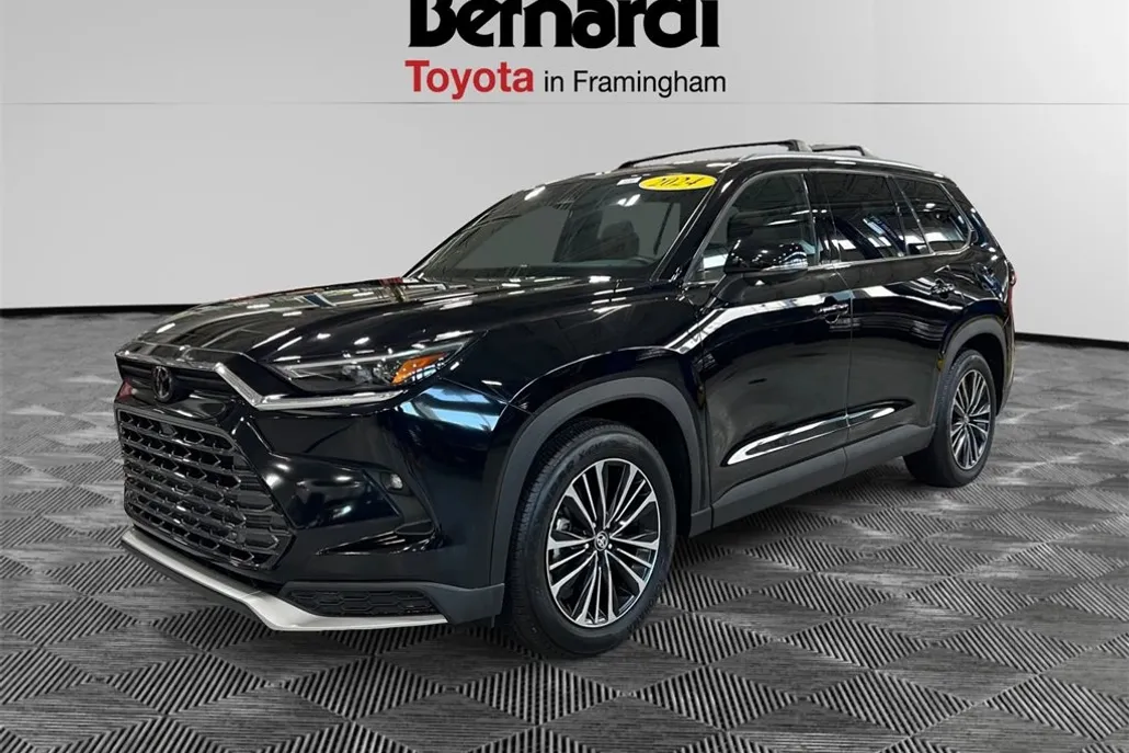 2024 Toyota Highlander Hybrid Platinum photo 1