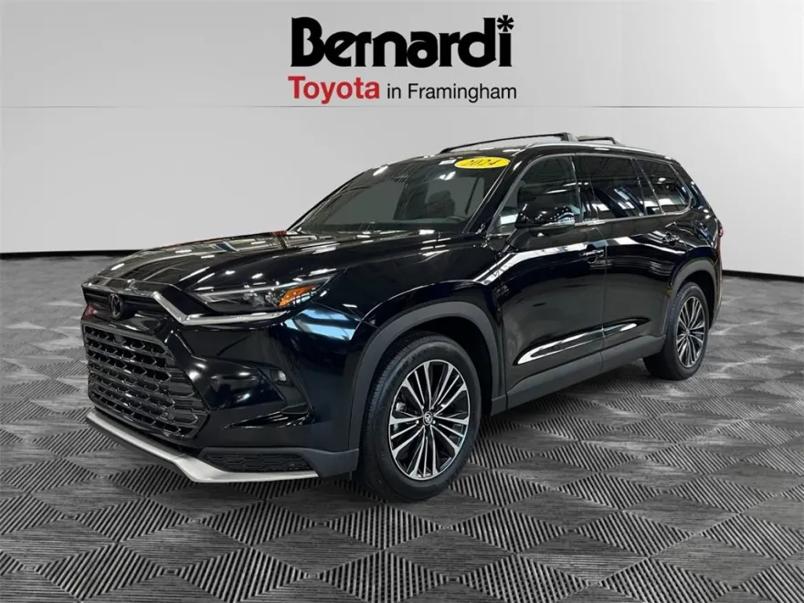 2024 Toyota Highlander Hybrid Platinum photo 1