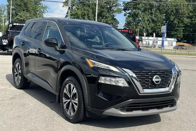 2023 Nissan Rogue SV photo 1