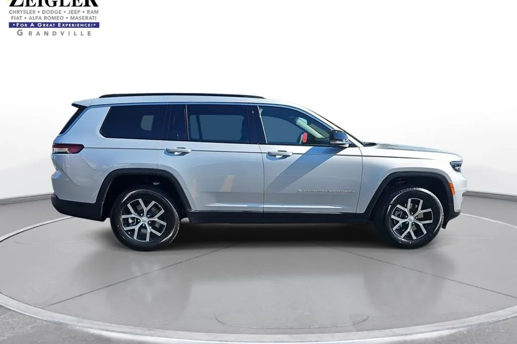 2025 Jeep Grand Cherokee Limited photo 1