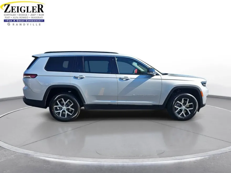 2025 Jeep Grand Cherokee Limited photo 1