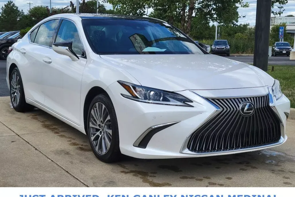 2021 Lexus ES 350 photo 1