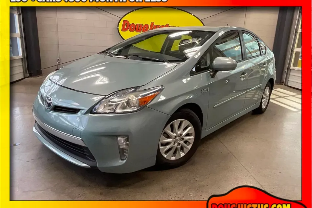 2014 Toyota Prius Plug-in photo 1