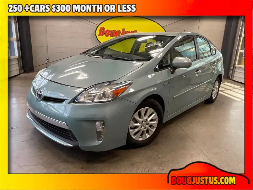 2014 Toyota Prius Plug-in photo 1
