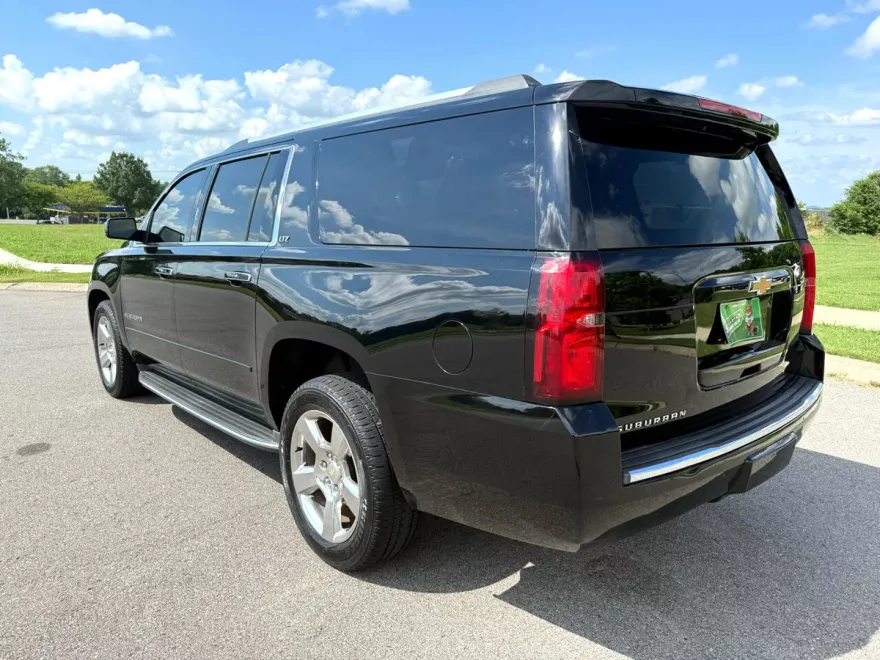 2016 Chevrolet Suburban 1500 LTZ photo 1