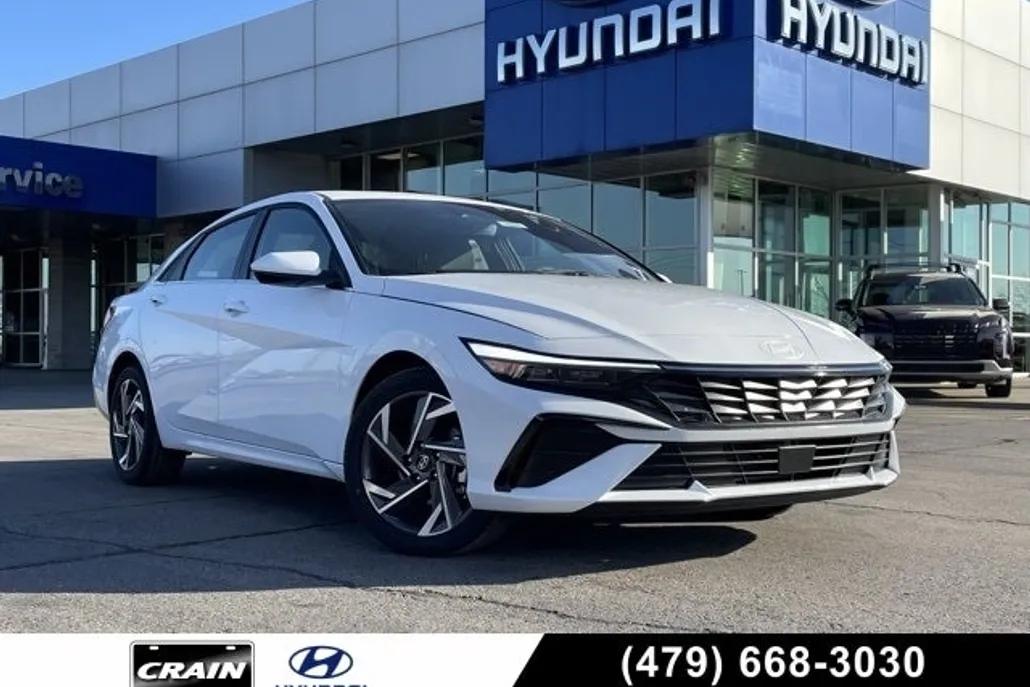 2025 Hyundai Elantra SEL Convenience photo 1