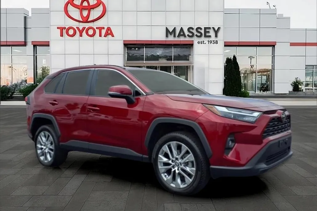 2023 Toyota RAV4 XLE Premium photo 1
