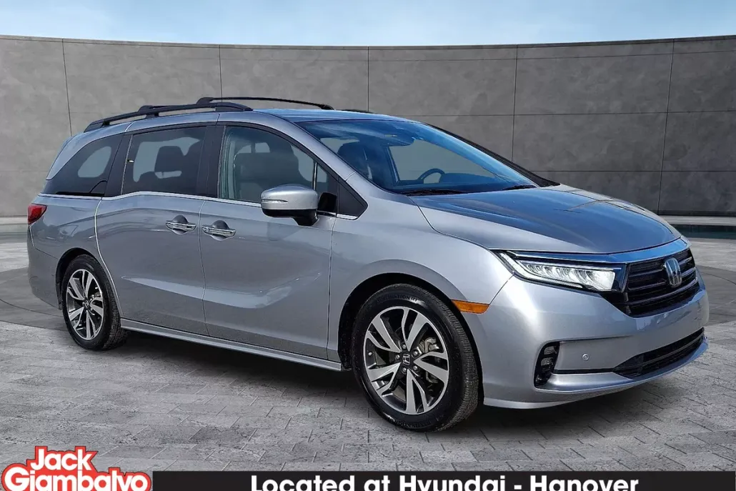 2021 Honda Odyssey Touring photo 1
