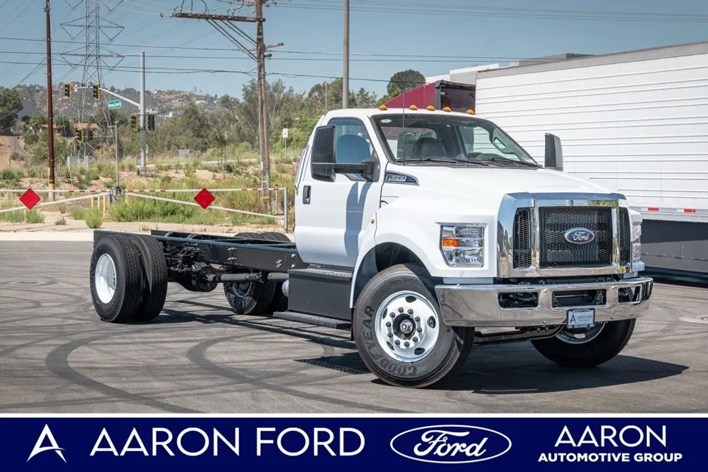 2026 Ford F-650 photo 1