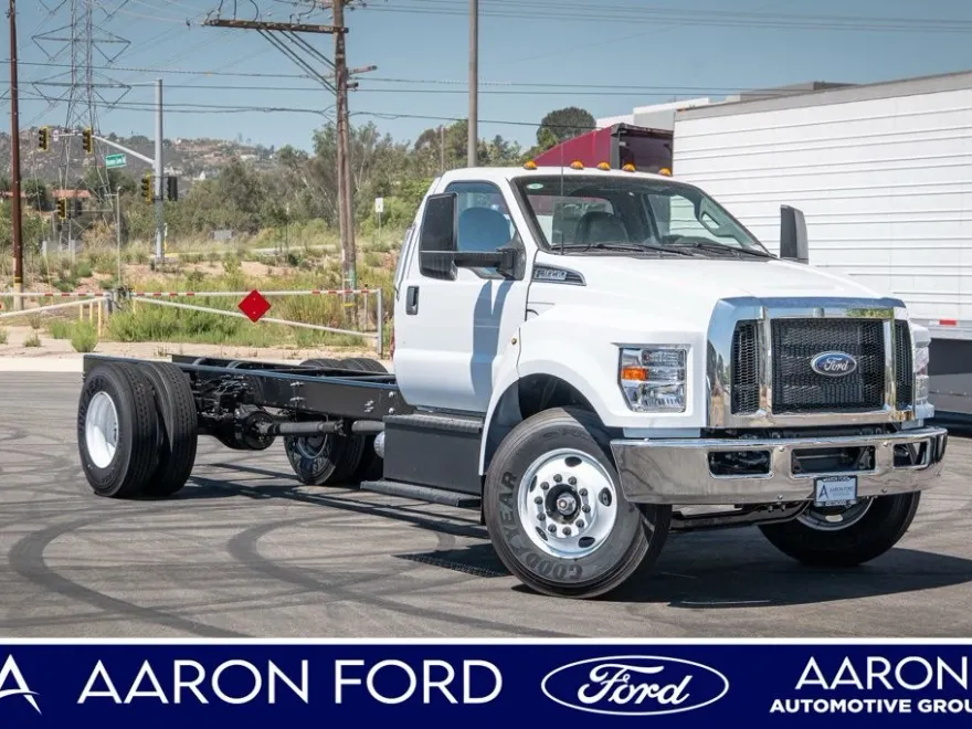 2026 Ford F-650 photo 1