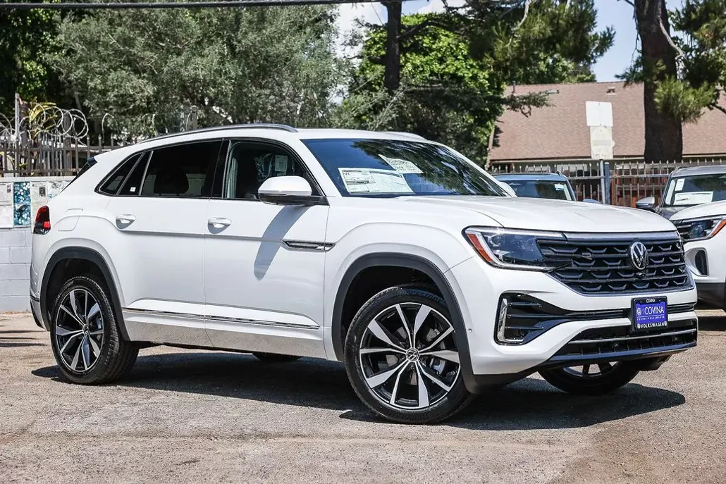 2025 Volkswagen Atlas Cross Sport SEL Premium R-Line photo 1