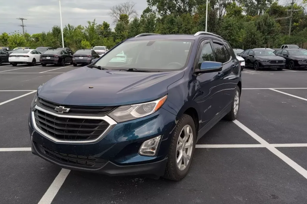 2019 Chevrolet Equinox LT photo 1