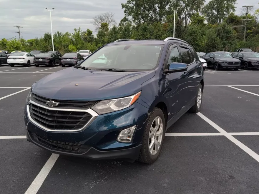 2019 Chevrolet Equinox LT photo 1
