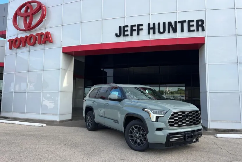 2026 Toyota Sequoia Platinum photo 1