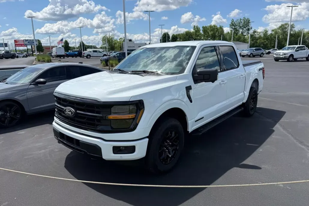 2024 Ford F-150 XLT photo 1