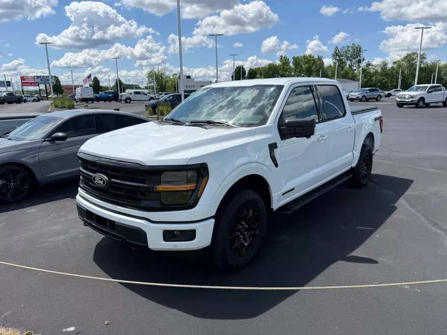 2024 Ford F-150 XLT photo 1