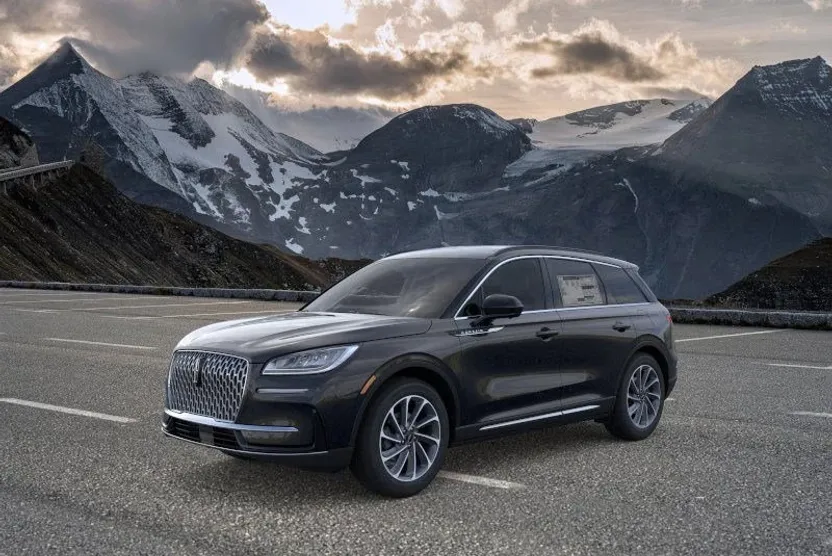 2025 Lincoln Corsair Premiere photo 1