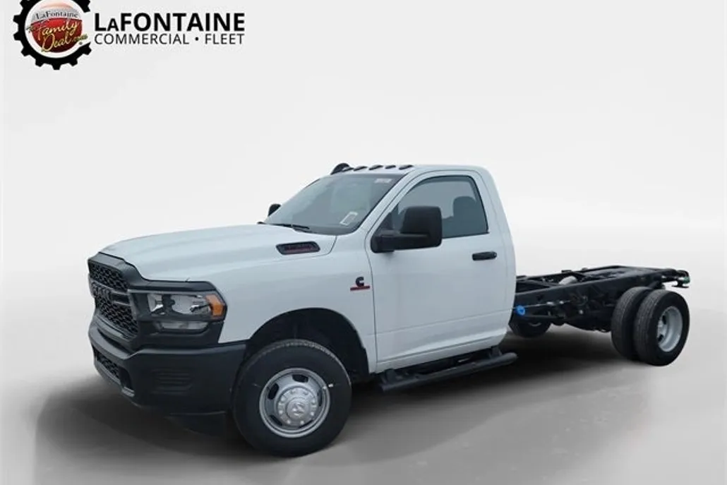 2024 Ram 3500 Tradesman photo 1