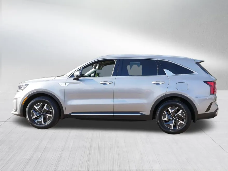 2022 Kia Sorento Hybrid S photo 1