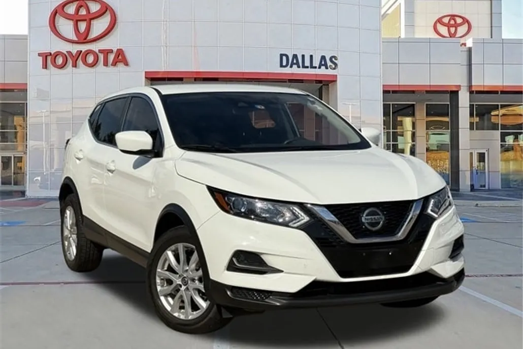 2022 Nissan Rogue Sport S photo 1