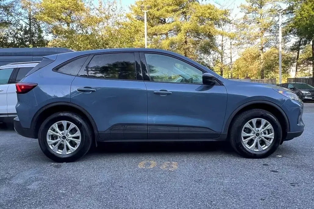 2025 Ford Escape Active photo 1