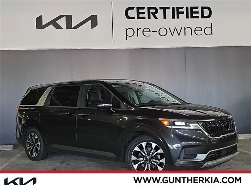 2024 Kia Carnival EX photo 1