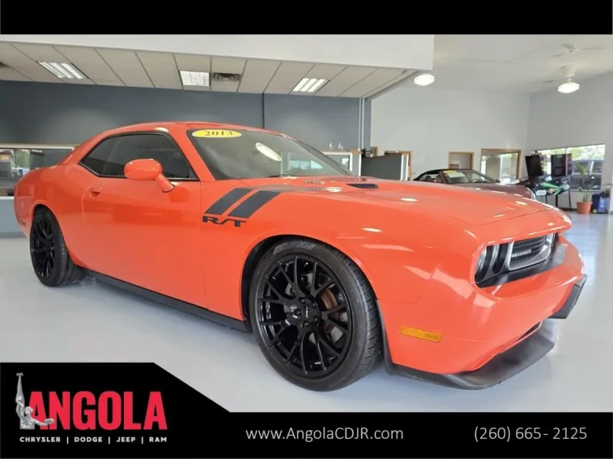 2013 Dodge Challenger R/T photo 1