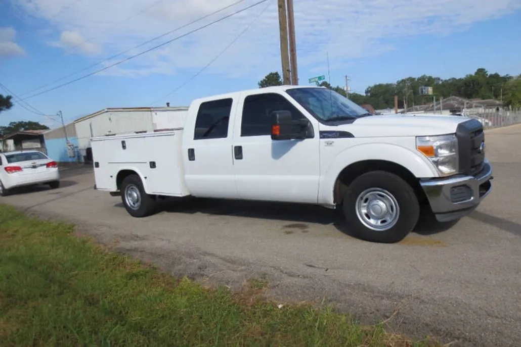 2015 Ford F-250 XL photo 1