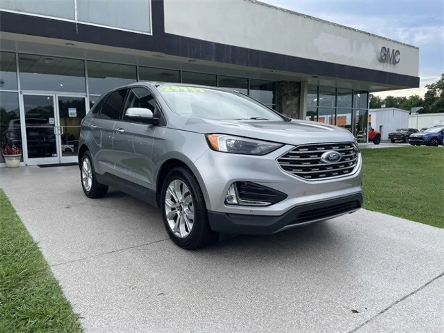 2024 Ford Edge Titanium photo 1