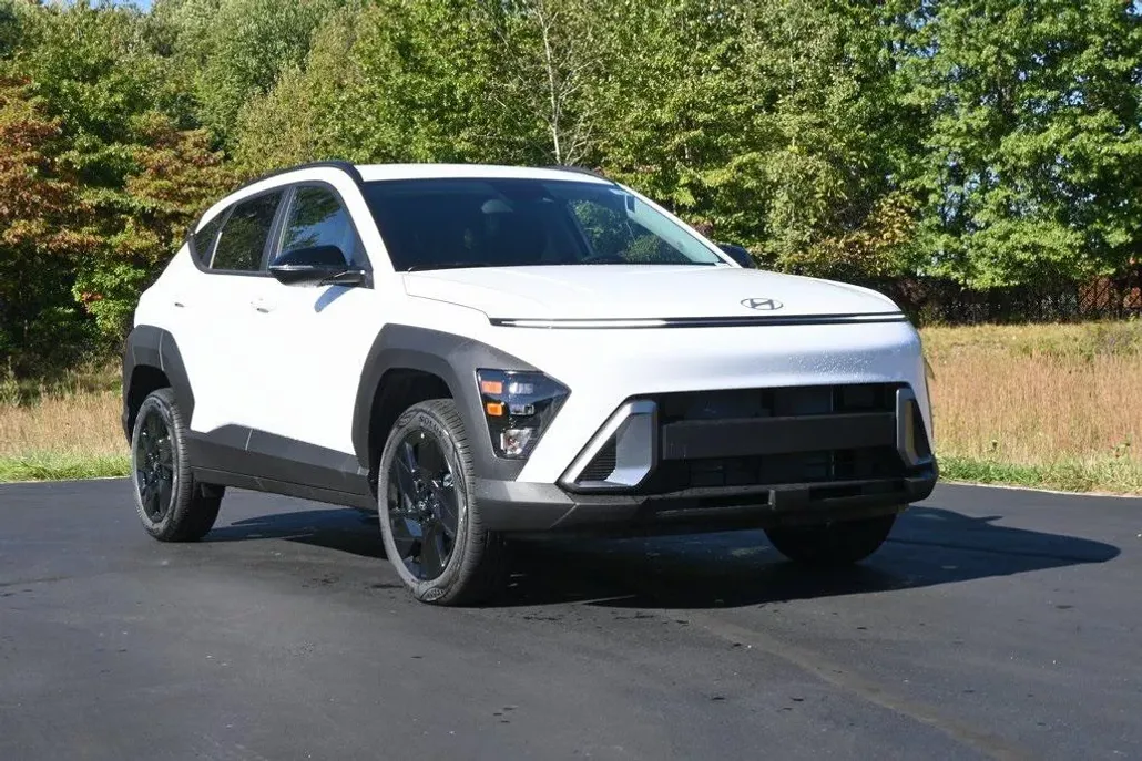 2026 Hyundai Kona SEL photo 1