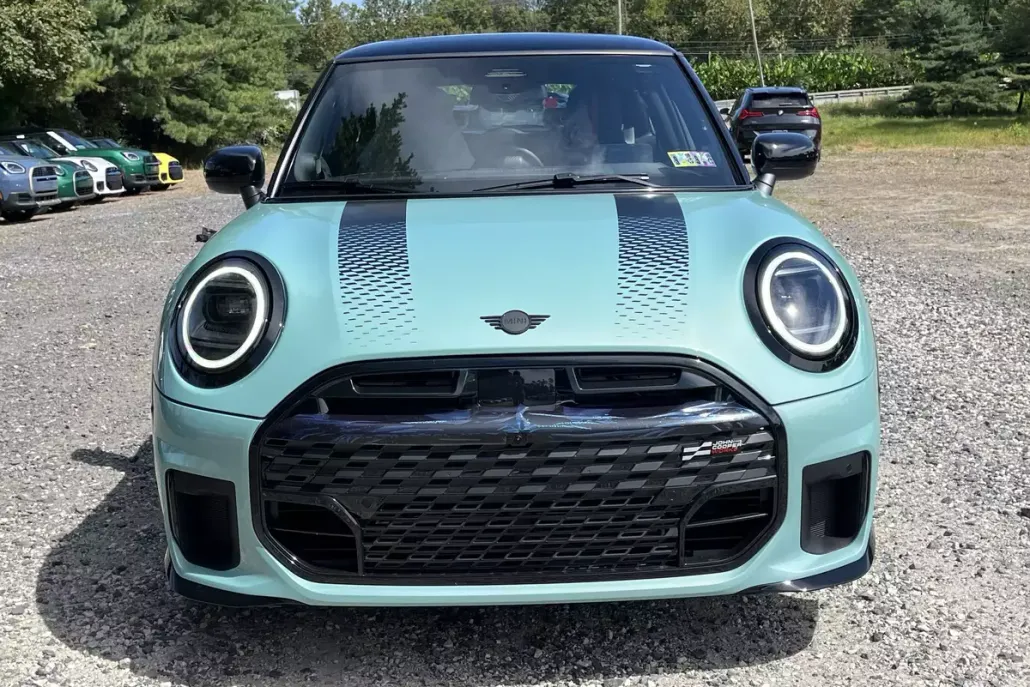 2026 Mini Cooper 2 Door Hardtop S Iconic photo 1