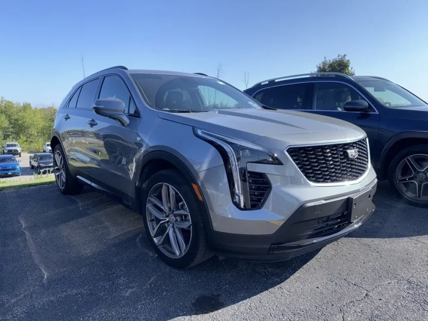 2023 Cadillac XT4 Sport photo 1
