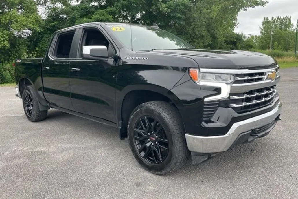 2022 Chevrolet Silverado 1500 LT photo 1