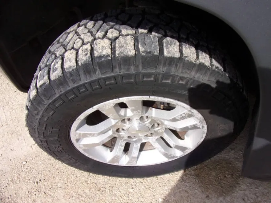 2011 Chevrolet Silverado 1500 LT photo 1