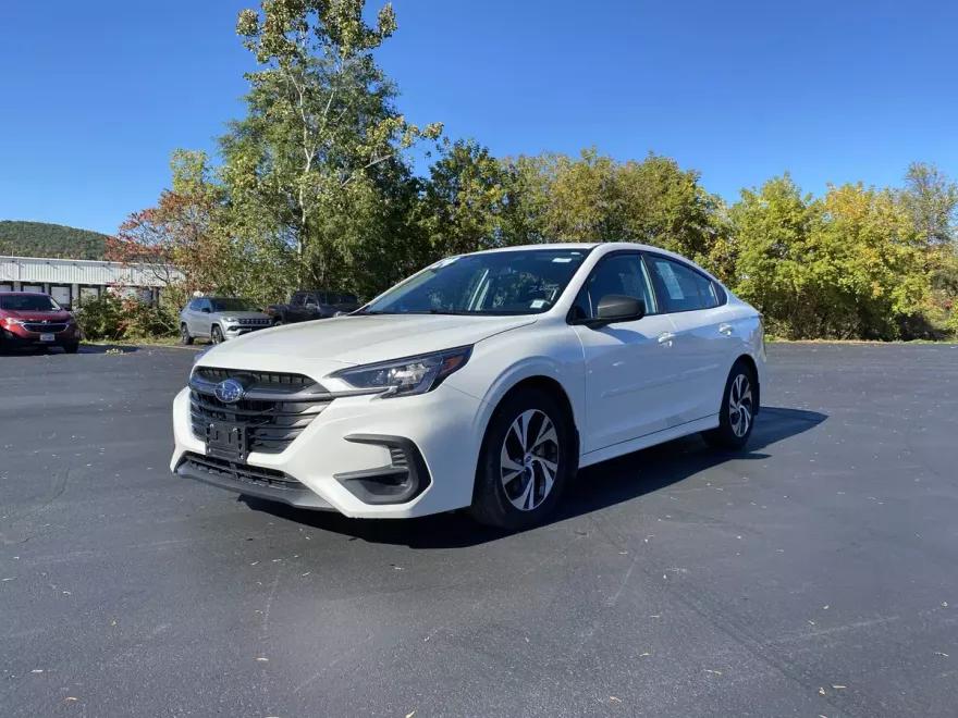 2024 Subaru Legacy Base photo 1