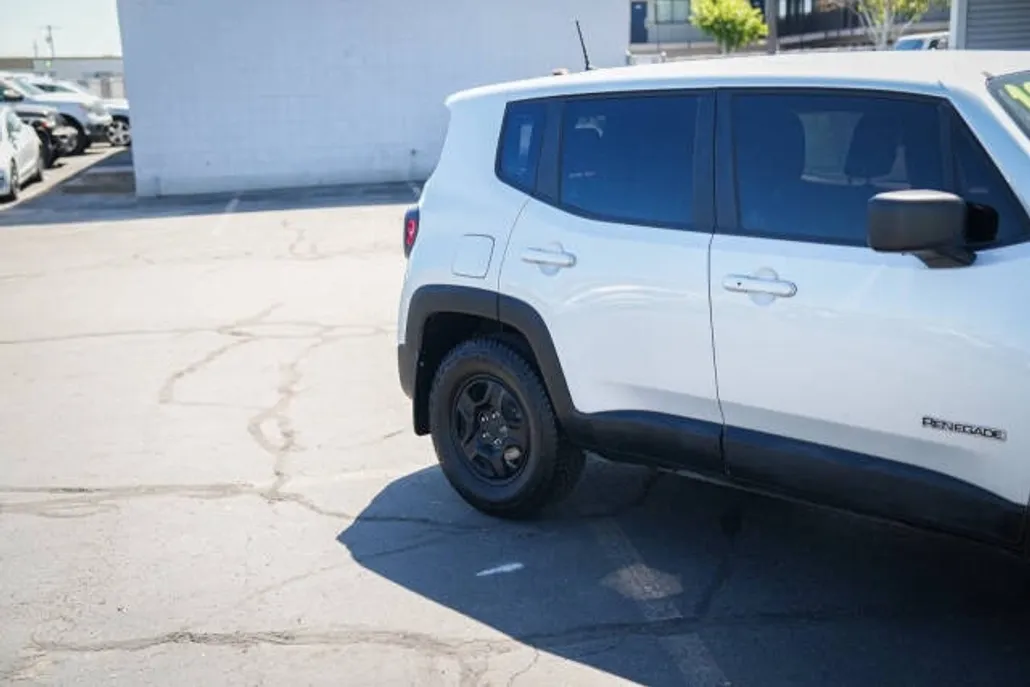 2018 Jeep Renegade Sport photo 1