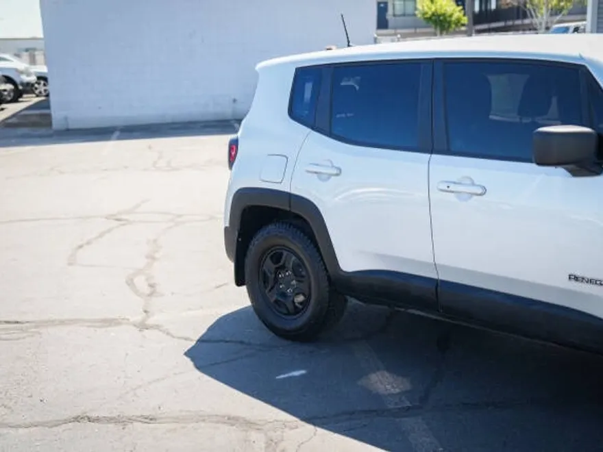 2018 Jeep Renegade Sport photo 1