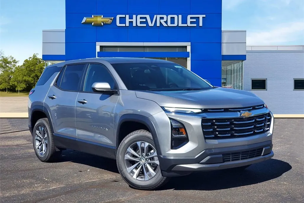 2026 Chevrolet Equinox LT photo 1