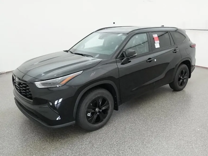2025 Toyota Highlander Hybrid XLE photo 1
