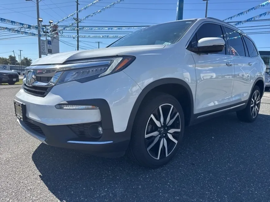 2022 Honda Pilot Touring photo 1