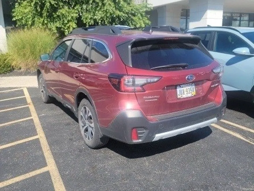 2022 Subaru Outback Limited photo 1