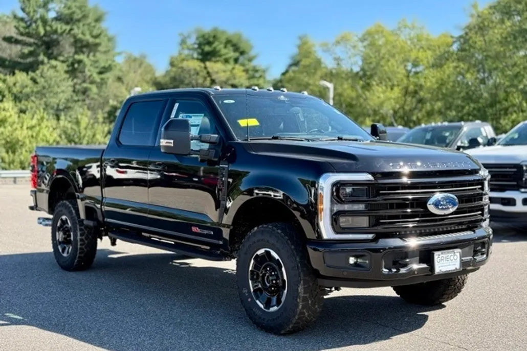 2026 Ford F-250 Platinum photo 1