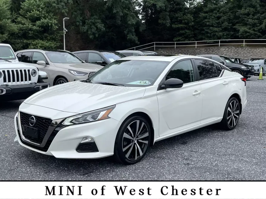 2019 Nissan Altima 2.5 SR photo 1