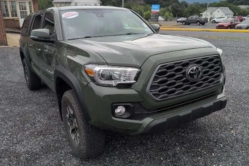 2021 Toyota Tacoma TRD Off-Road photo 1