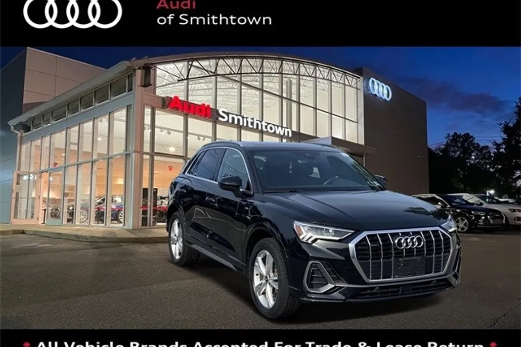 2023 Audi Q3 45 TFSI S line Premium photo 1