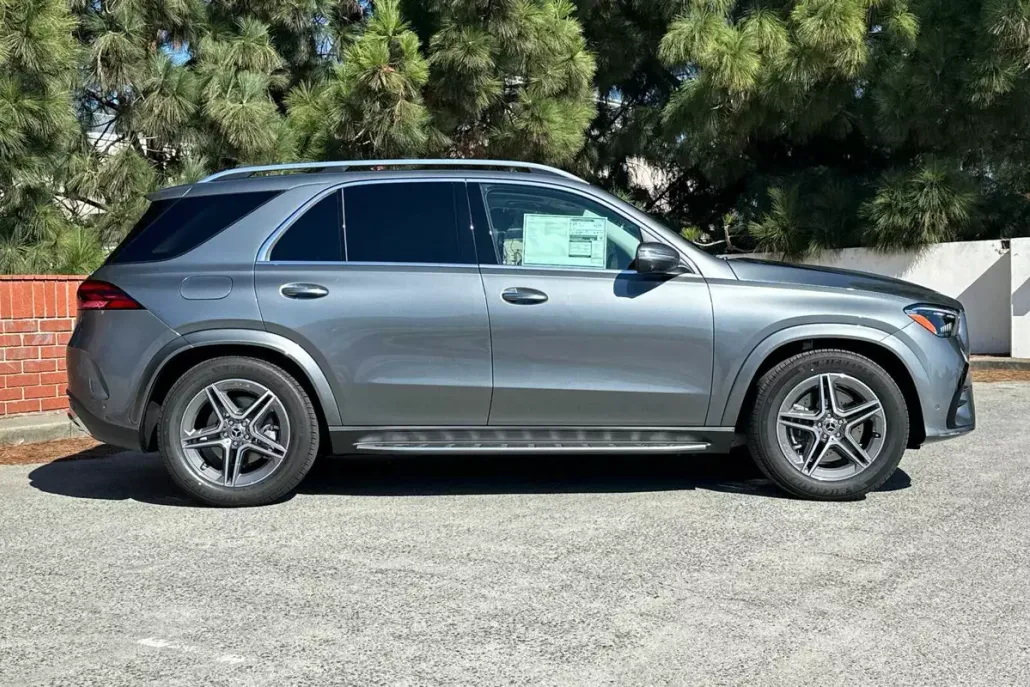 2026 Mercedes Benz GLE 450 4MATIC photo 1